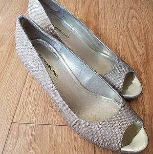 Peep-toe sparkly pumps size 9.5